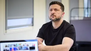 Президент Украины заявил, что ограничения интернета в России могут быть связаны с подготовкой к всеобщей мобилизации и возможным новым наступлением на Украину, а также с проверкой реакции НАТО через потенциальную операцию в одной из стран Балтии.