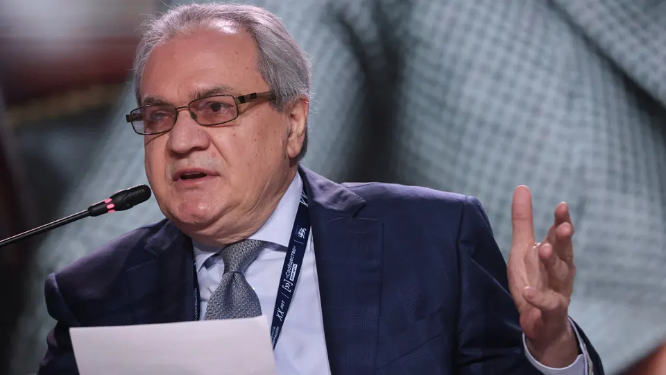 Глава Совета по правам человека Валерий Фадеев заявил, что пользователи VPN обращаются к сведениям «врага» и охарактеризовал это как пропаганду. Он также высказался в поддержку ограничений связи в условиях безопасности и прокомментировал государственный мессенджер Max. Ранее власти ужесточили меры против VPN.