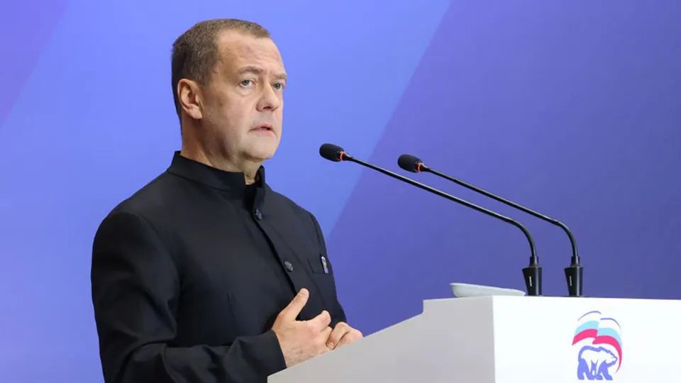 Заместитель председателя Совбеза Дмитрий Медведев предупредил о реальной возможности ядерной катастрофы. Это заявление прозвучало на фоне истечения СНВ‑III и шагов США по модернизации и возобновлению испытаний.