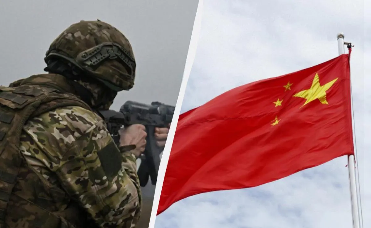 По данным европейских разведок и изученных документов, в Китае прошли закрытые курсы для примерно 200 российских военнослужащих — обучение касалось дронов, радиоэлектронной борьбы, авиации и инженерной подготовки.