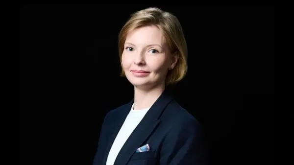 Владельцы доменов в зонах .ru, .рф и .su обязаны будут проходить идентификацию через портал «Госуслуги». Реестр уже запустил процедуру через ЕСИА, корпоративным клиентам предлагают аудит и сопровождение.