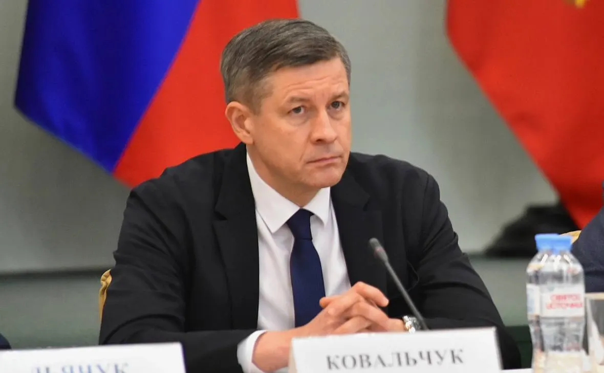 Врио губернатора Брянской области Егор Ковальчук подписал указ об отставке регионального правительства. Новый состав кабинета пока не представлен. Ранее 13 мая президент подписал указы об отставке губернаторов нескольких регионов.