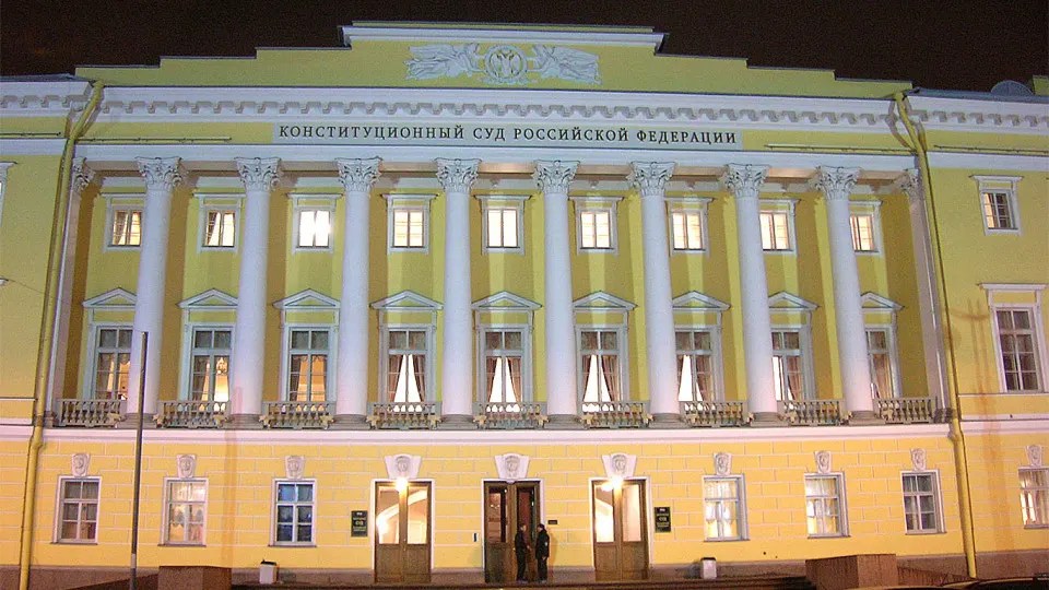 Председатель КС считает коррупцию «конституционным деликтом», поэтому антикоррупционные иски прокуратуры не должны иметь срока давности — это позиция стала одним из оснований для изъятия активов на триллионы рублей.