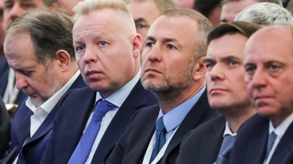 Российский союз промышленников и предпринимателей предложил засекретить материалы дел, связанных с требованиями компаний о возмещении убытков от западных санкций. Инициатива обсуждается в администрации президента и вызвала разногласия между ведомствами.