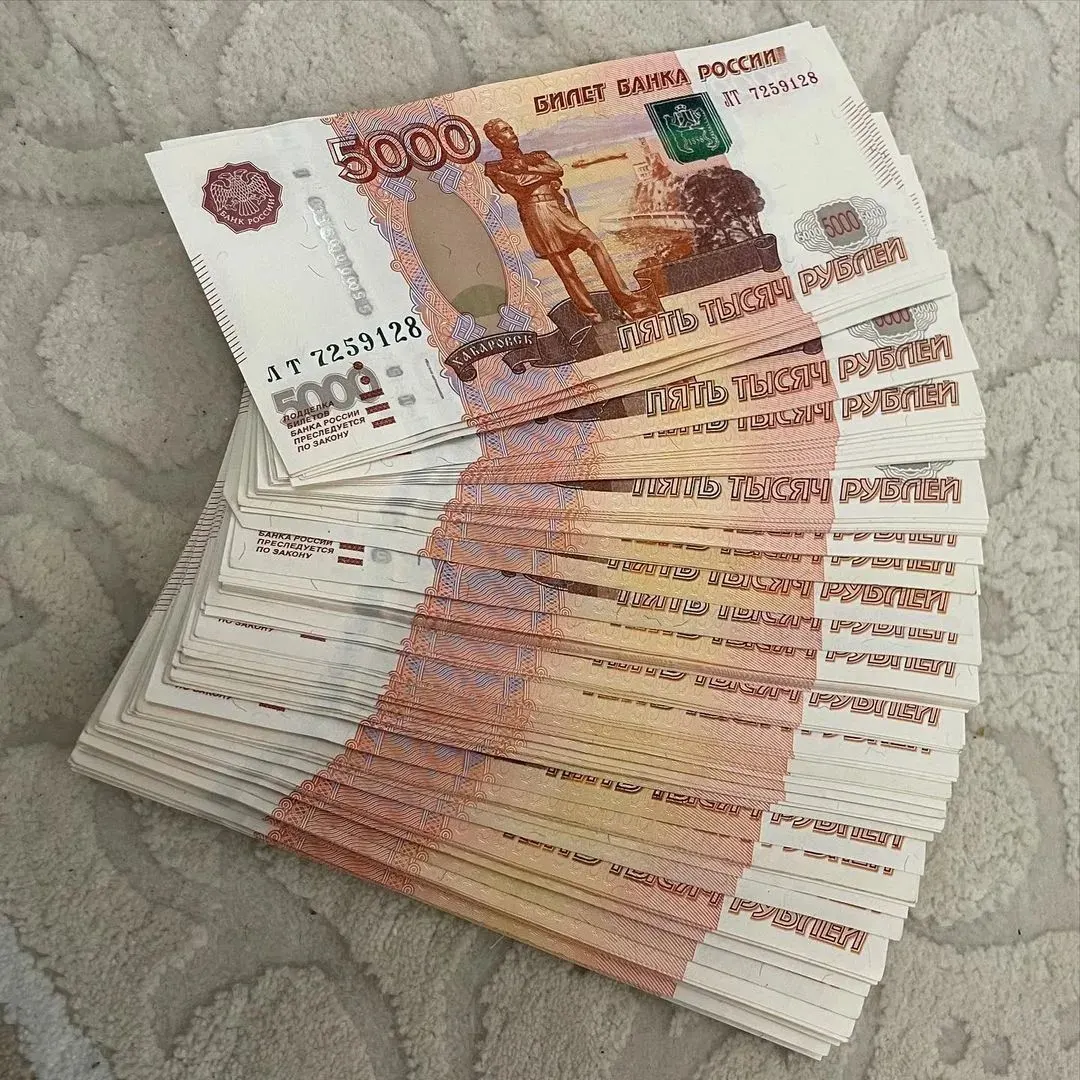 В Госдуме предложили внести поправки в Трудовой кодекс, чтобы ежегодно выплачивать работникам «13‑ю» зарплату к празднику 1 мая — сумма должна быть не ниже среднего заработка.