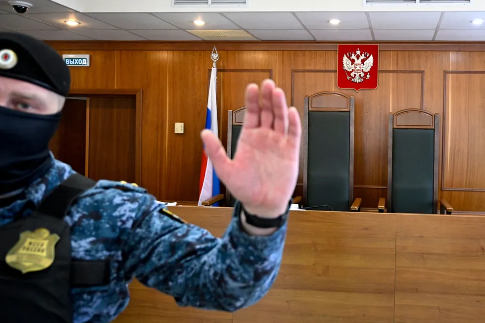 Госведомство внезапно убрало из открытого доступа данные о судимости за более чем 20 лет. Это затруднит оценку репрессий, изменения практики правосудия и отправки обвиняемых на войну.