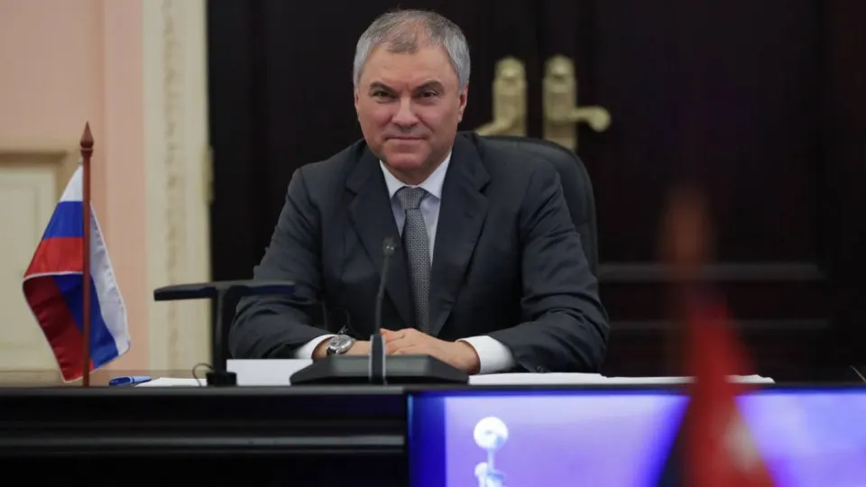 Глава Государственной думы заявил, что использование западного вооружения и спутниковых технологий для атак по гражданским объектам может вынудить Россию ответить «оружием, которое не оставит следа ни от кого». Он поручил профильному комитету подготовить обращение к парламентам других стран.