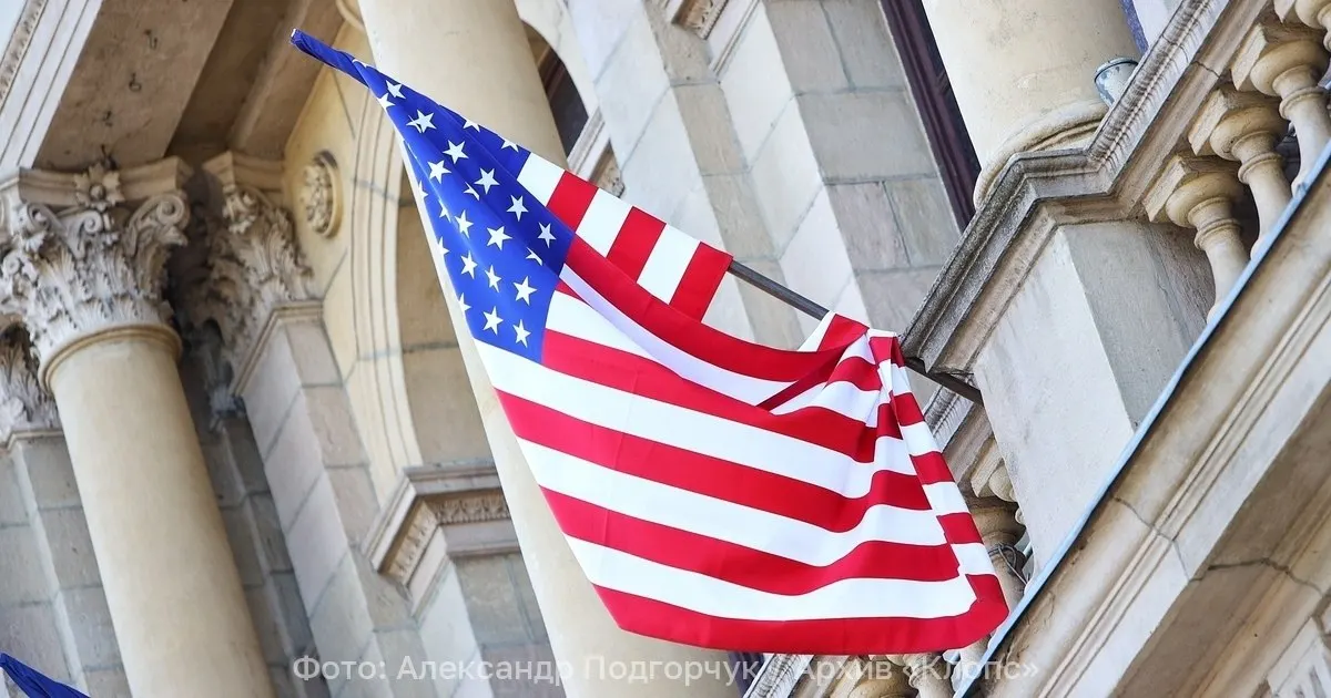 Президент США объявил о договорённости с Ираном и разрешил немедленное прекращение морской блокады; подписание меморандума запланировано на 19 июня, после чего начнётся разминирование Ормузского пролива. На этом фоне Россия временно ограничила рейсы в Иран.