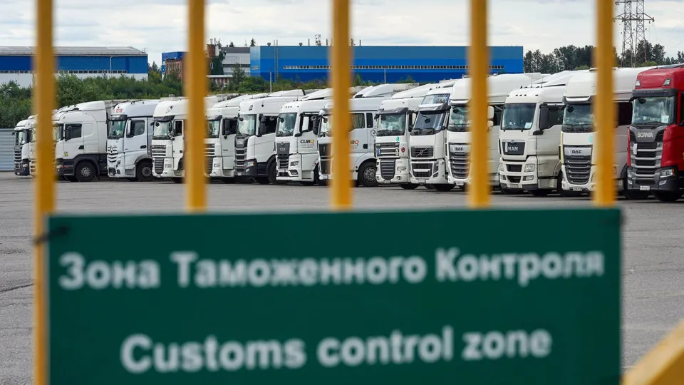 Правительство ввело переходный период для новой системы подтверждения товаров (СПОТ): до начала применения обязательных обеспечительных платежей по НДС и акцизам установлена отсрочка. Упрощённый порядок ввоза для стран ЕАЭС продлён до 31 августа.