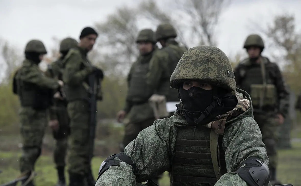 Бывшие чиновники, военные эксперты и представители разведок предупреждают: российские вооружённые силы уступают по ряду направлений, и без значительной мобилизации экономических, людских и промышленных ресурсов ситуация в конфликте вряд ли кардинально изменится.