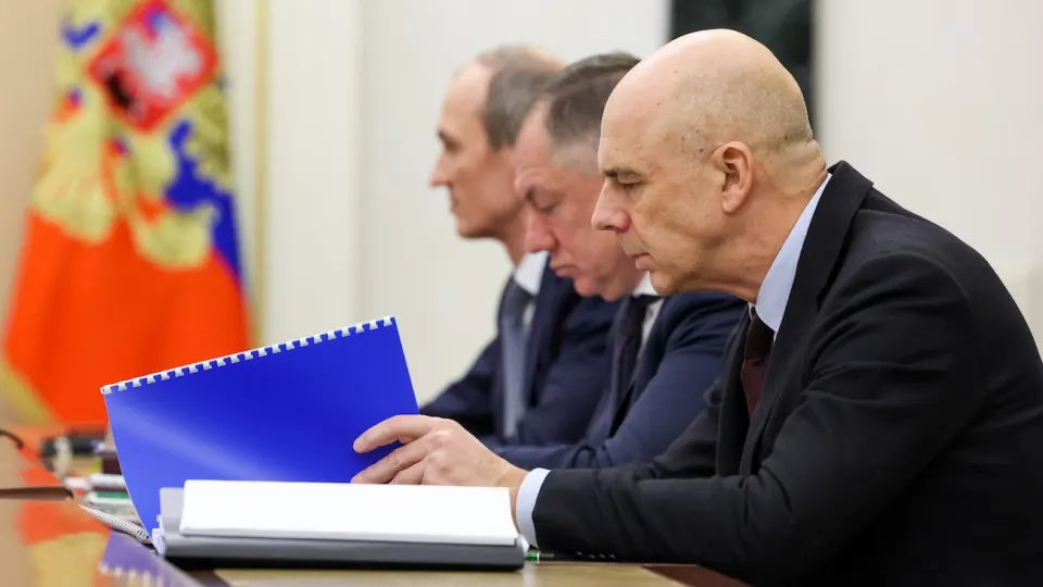 Индекс RGBI ушёл на минимумы, а доходности долгосрочных облигаций превысили 15% из‑за роста бюджетных расходов, инфляционных рисков и сдержанной политики Центробанка.