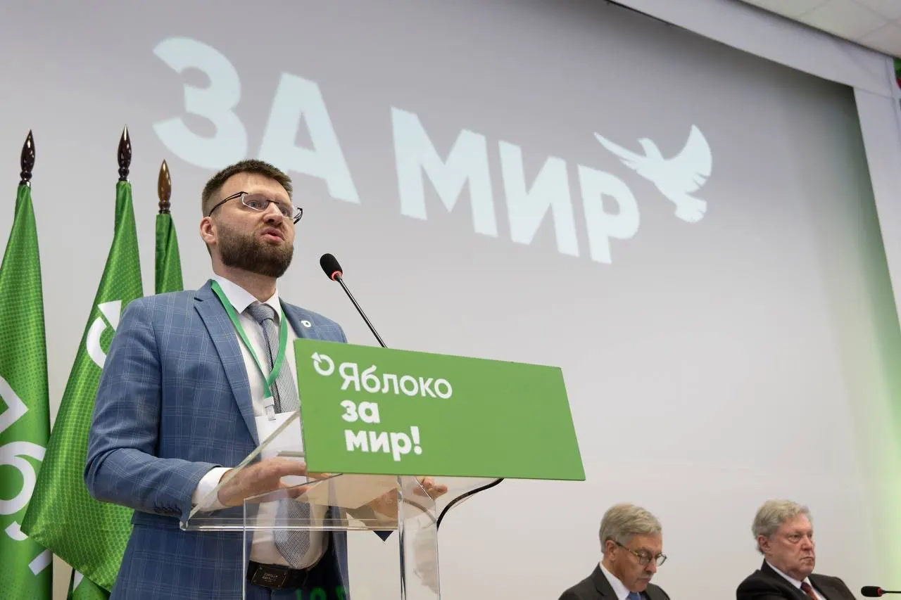 Минюст отклонил заявление о снятии с Владимира Дорохова статуса «иноагента», сославшись на ряд «фактов ведения политической деятельности»: поздравления от руководства партии, участие в памятных акциях, поездки в суд и появление в видеоролике с бумажными самолётиками.
