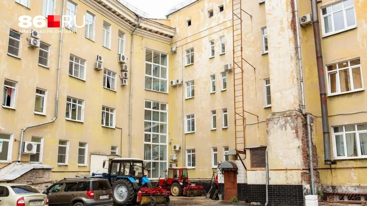 Госдума разъяснила: переустройство придомовой территории, в том числе под парковку, решается на общедомовом собрании собственников.