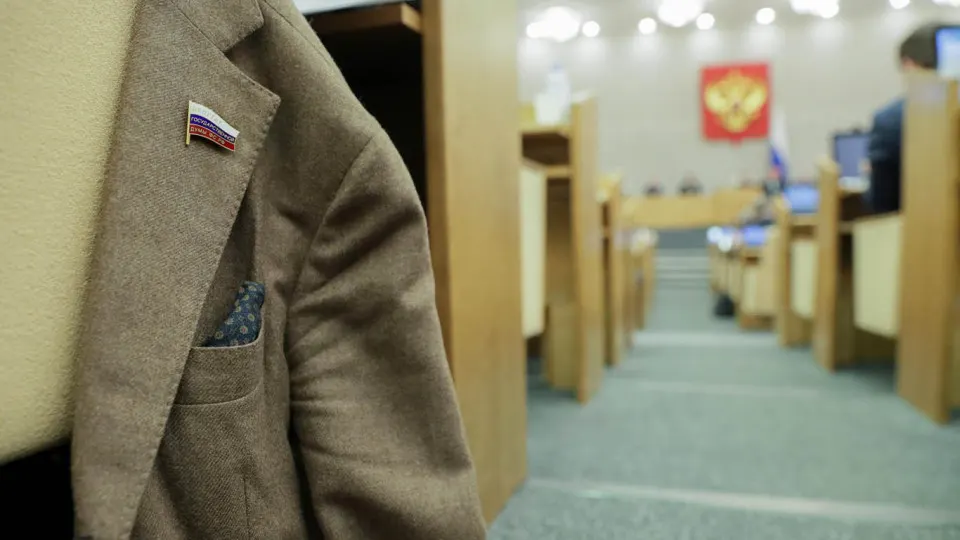 Правительство поддержало инициативу, снимающую с региональных парламентариев меры ответственности за несдачу или несвоевременную подачу деклараций о доходах; документ направлен на доработку, отмечают в кабмине.