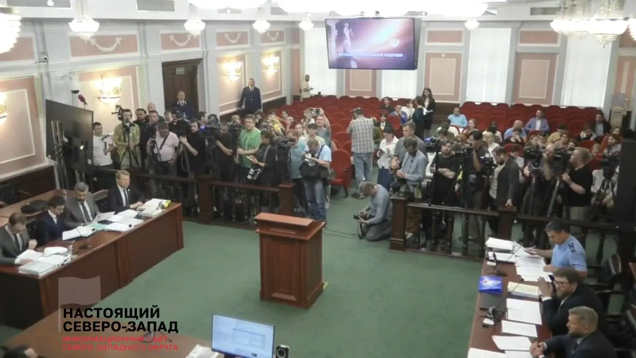 Партия «Родина» подала иск против участия «Яблока» в выборах, заявляя о якобы нарушениях и предлагая рассмотреть публикации сторонников и критику власти как признаки экстремизма; дело может привести к отмене регистрации федерального списка.