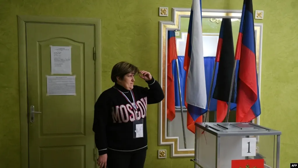 В нескольких регионах зафиксированы случаи принуждения к участию в досрочном электронном голосовании и голосованию за конкретных кандидатов перед выборами.