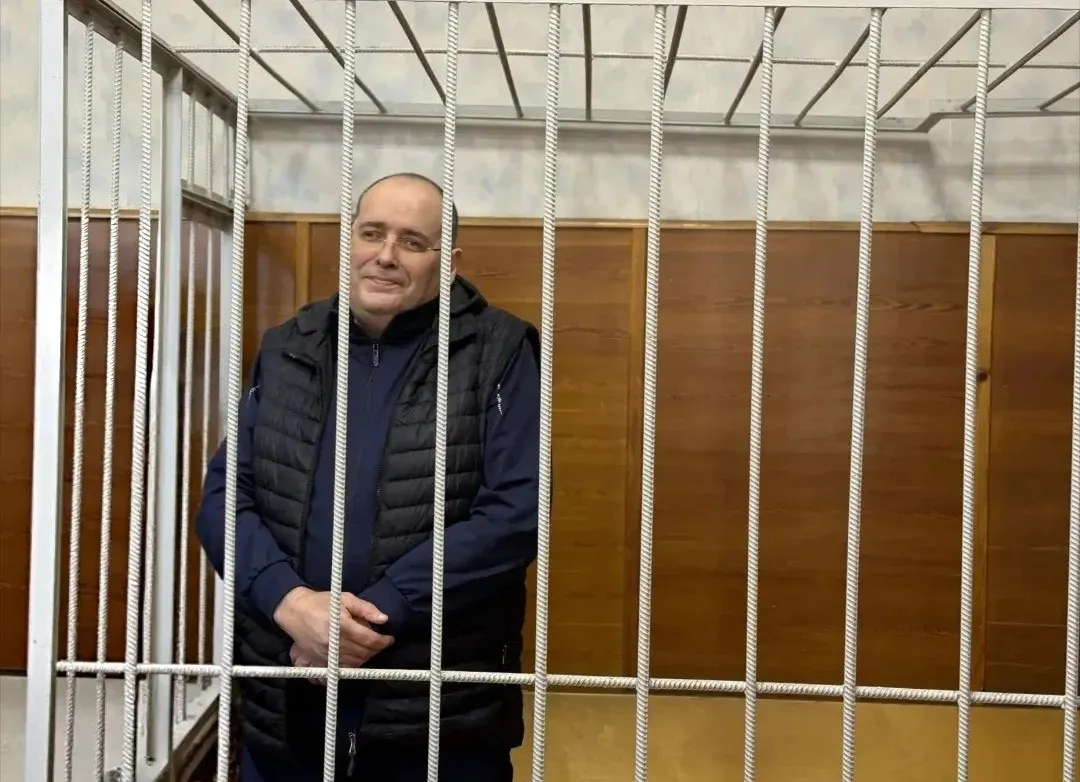 Суд вынес вердикт по делу о взятках: общий срок — 14 лет, штрафы составили около 17 млн рублей.