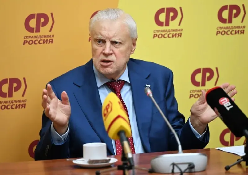 Лидер партии заявил о возвращении к работе, но часть сторонников утратила доверие к возможности повлиять на власть на фоне текущих трудностей и последствий СВО.