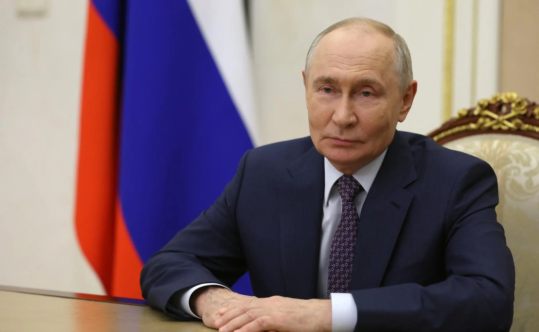 Президент поздравил педагогов с профессиональным праздником и отметил роль их работы в достижениях страны.