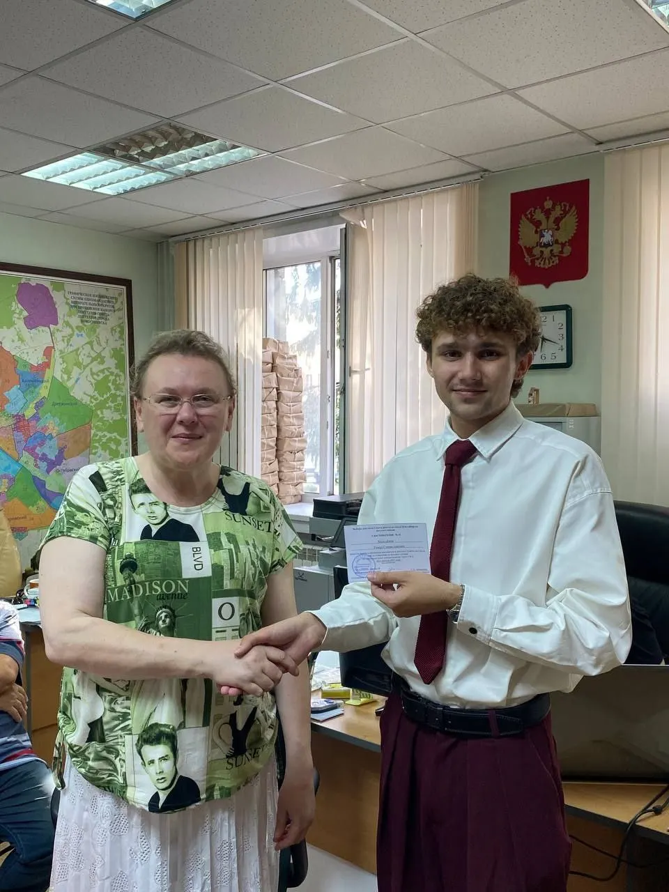 Кандидат из Новосибирска попал в реестр лиц, связанных с иностранными агентами, что повлияло на его избирательную кампанию и регистрацию.