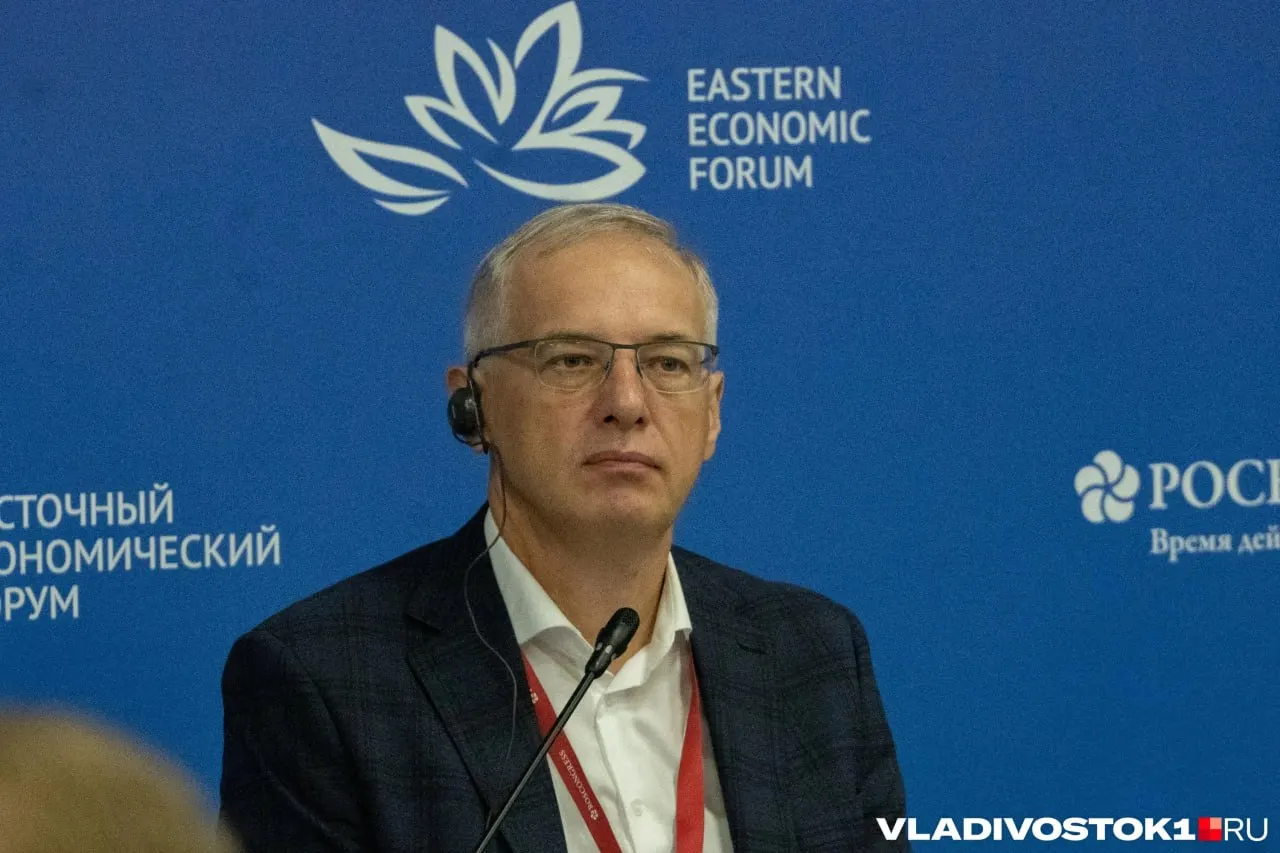 Глава DNS Дмитрий Алексеев отметил богатый управленческий опыт Кожемяко и поддержал решение по Шестакову на ближайшем этапе.
